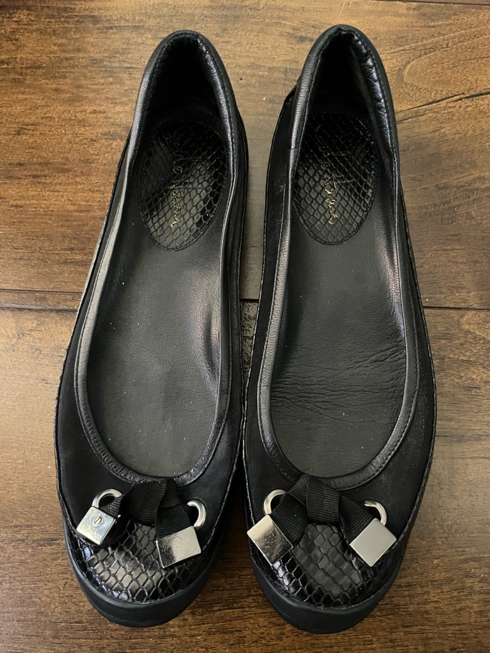 Cole Haan Tali Bow minimalist Flats size 7